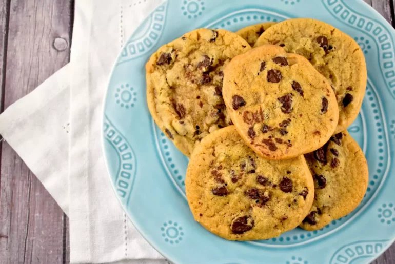 chocolate chip cookies 1