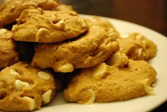 white chocolate macadamia nut cookies