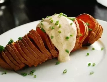 sliced sweet potato with chipotle yogurt sauce