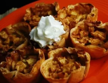 mini apple pies