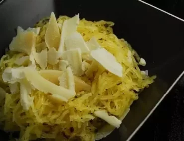 spaghetti squash with herbs and parmesan