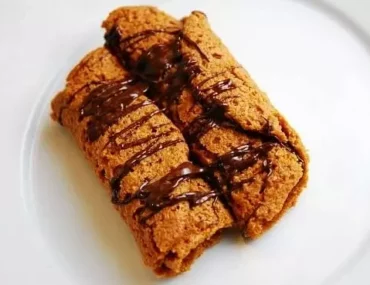 chocolate and peanut butter cookie roll ups