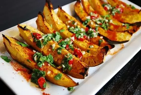 spicy roasted acorn squash wedges