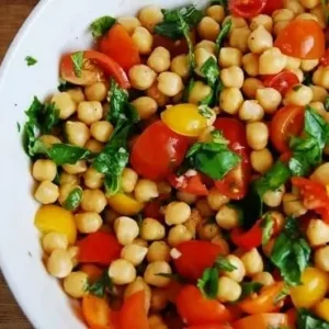 chickpea tomato andbasil salad