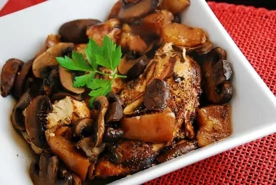 crock pot balsamic chicken with pears and portabella mushrooms