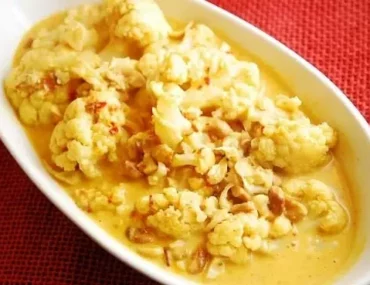 cauliflower and cashew curry