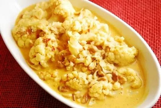 cauliflower and cashew curry