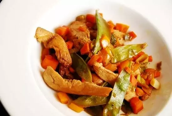 chicken stir fry with date molasses