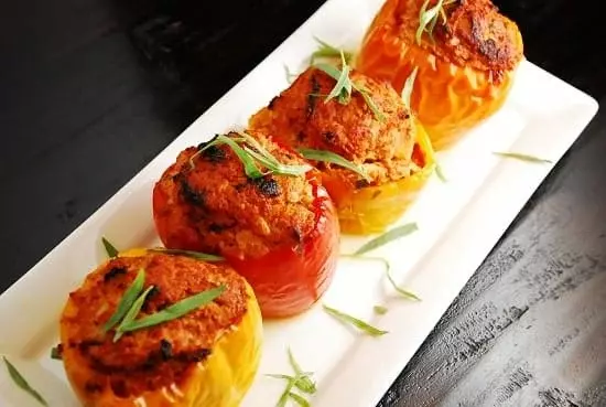 ground turkey and tarragon stuffed peppers