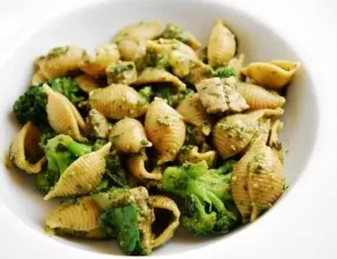 shells with sausage and broccoli pesto