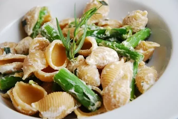 goat cheese asparagus pasta