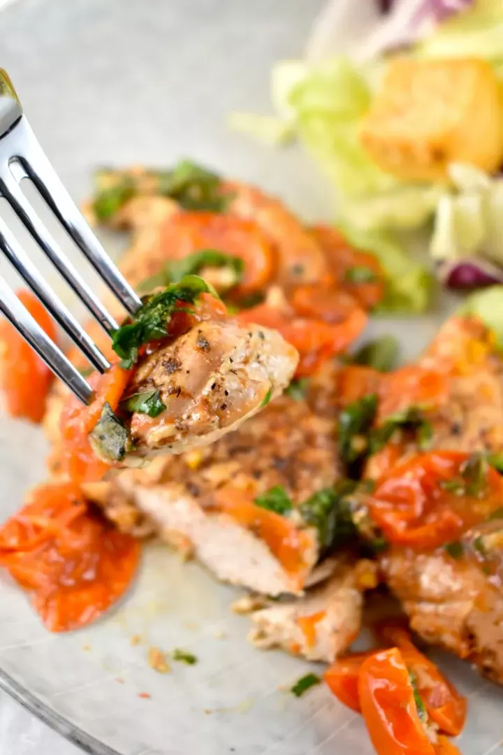 Tomato Basil Chicken 