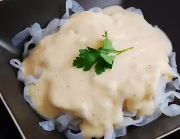 creamy cauliflower cheese sauce