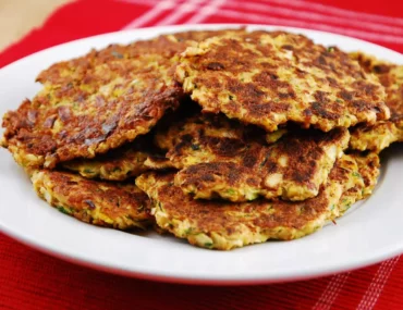 zuchinni and leek fritters