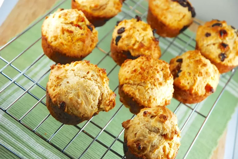 irish soda bread muffins