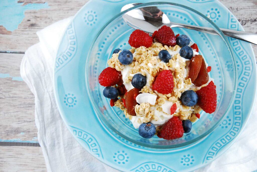Yogurt Granola Parfait Recipe 8 Points LaaLoosh