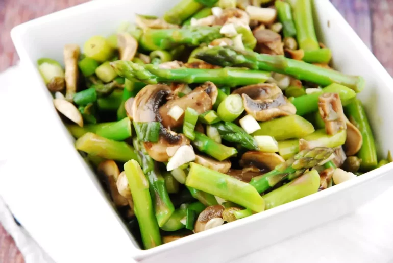 warm mushroom and asparagus salad