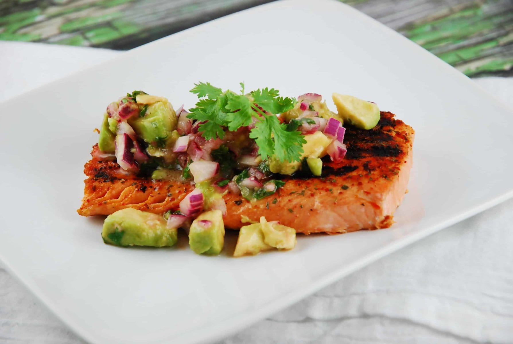 Grilled Salmon With Avocado Salsa - 8 Points | LaaLoosh