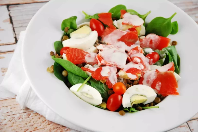 smoked salmon and lentil salad