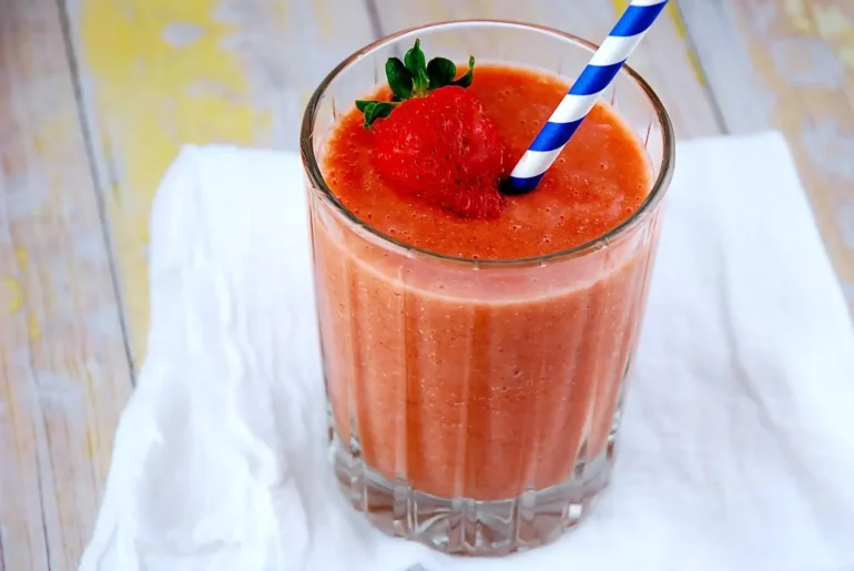 tropical strawberry smoothie