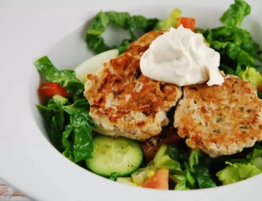 turkey patties with tahini yogurt sauce