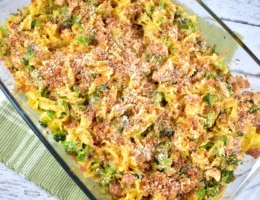 chicken and broccoli noodle casserole