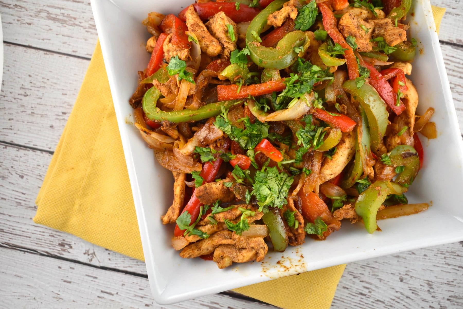 Easy Chicken Fajita Skillet Recipe LaaLoosh