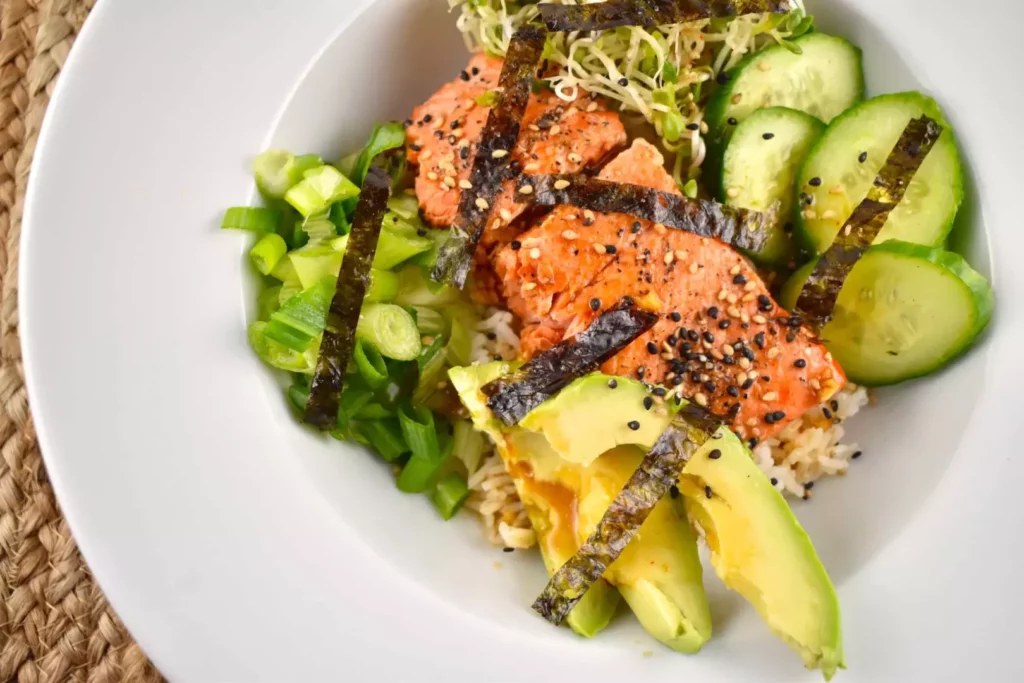 asian salmon bowl