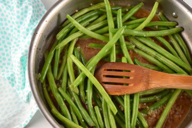 One Pan Chicken, Green Beans, and Bacon 
