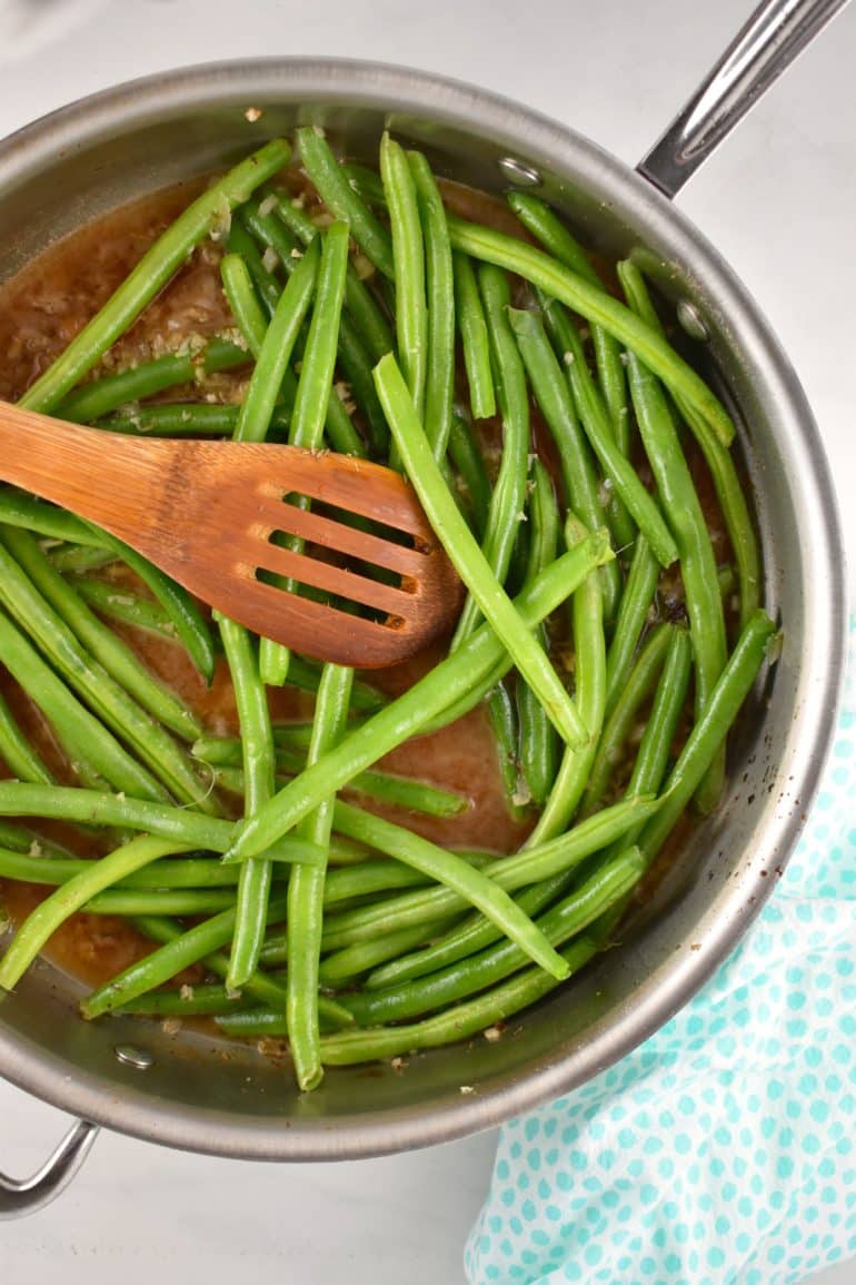 One Pan Chicken, Green Beans, and Bacon 