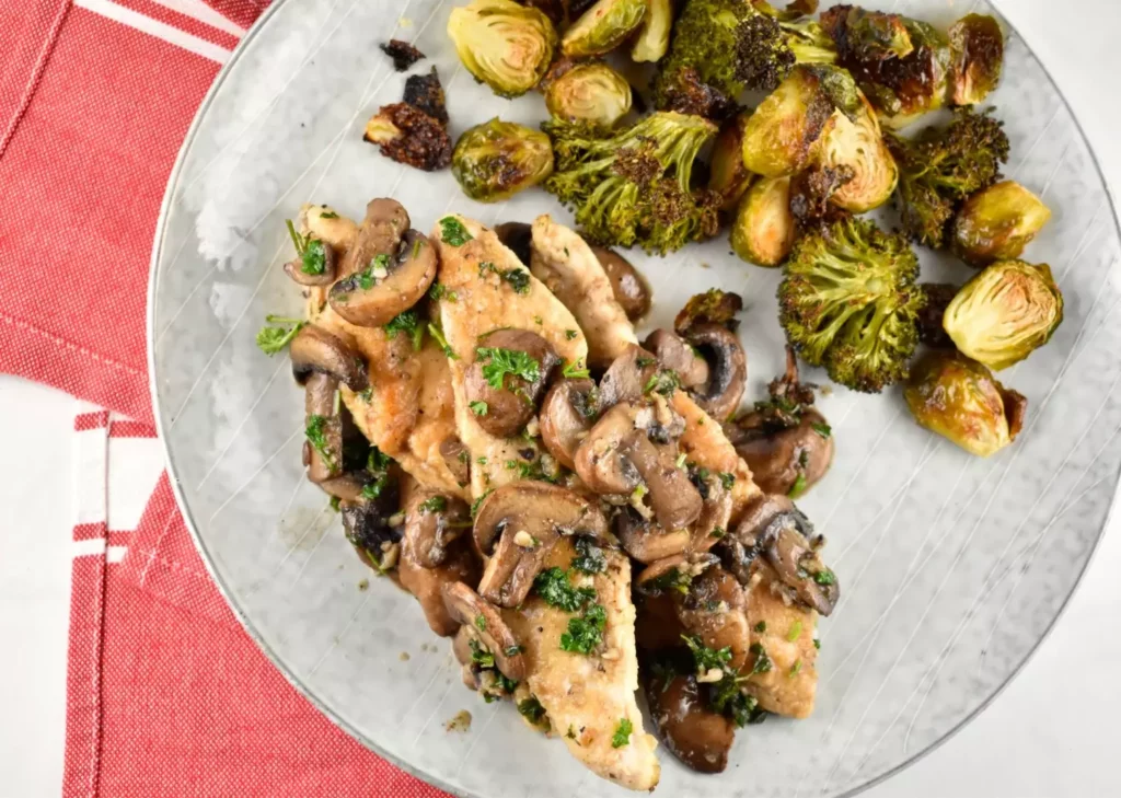 Chicken and Mushrooms in Garlic Wine Sauce