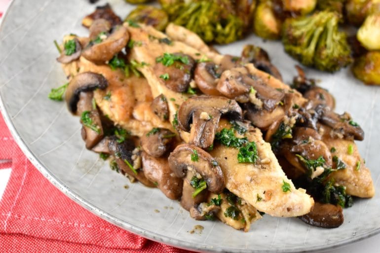 Chicken and Mushrooms in Garlic Wine Sauce 