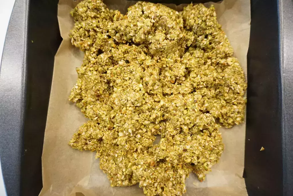 pistachio snack squares mix in pan