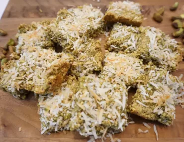 pistachio snack squares