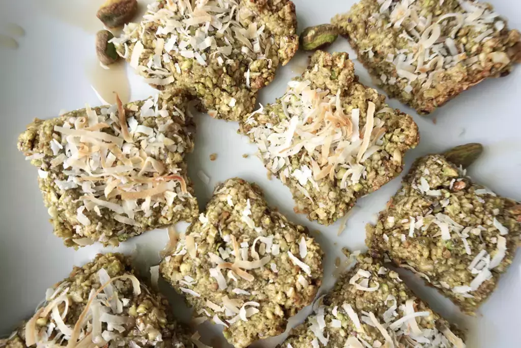 pistachio snack squares