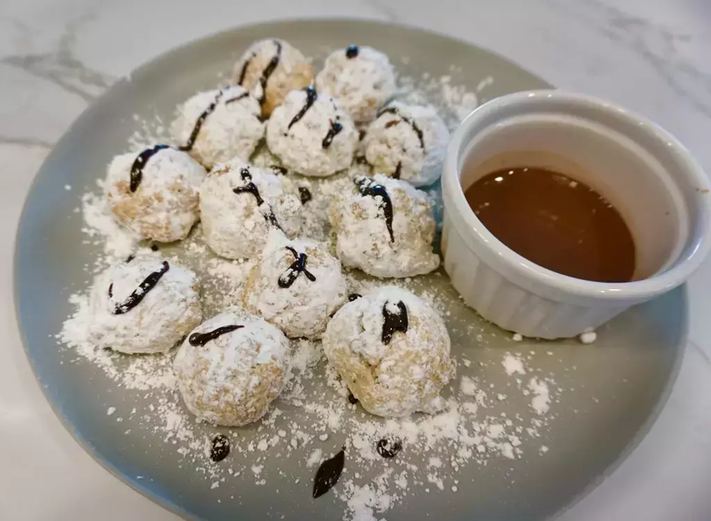 air fryer powdered sugar donut holes