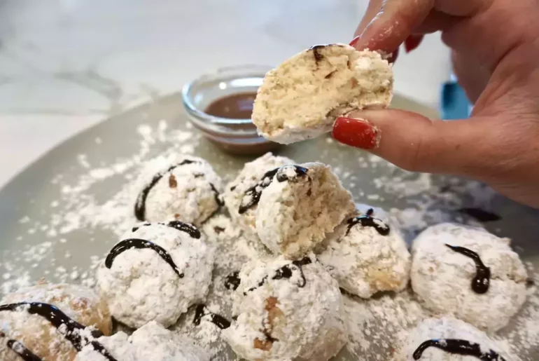 air fryer powdered sugar donut holes